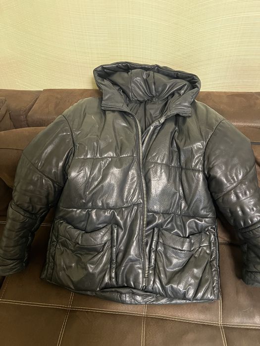 Кожаный пуховик ,куртка