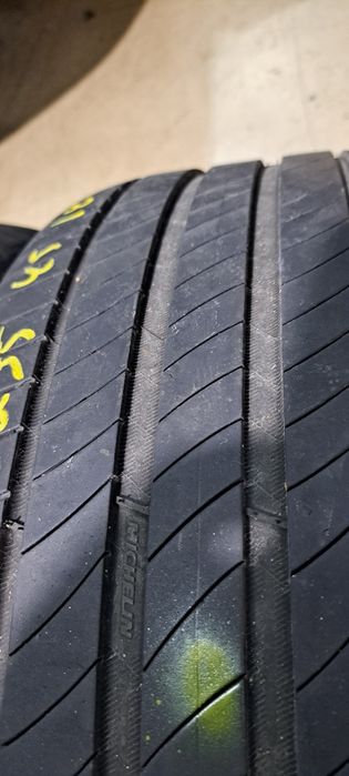 Pneus 235/45/18 michelin