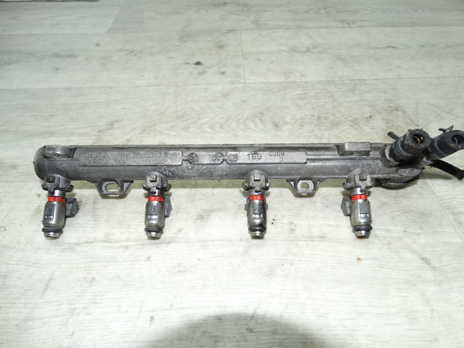 Б/в Паливна рейка з форсунками VW Golf IV / Polo 1.4 16V –  036133319