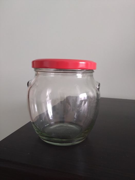 Słoik o ciekawym kształcie