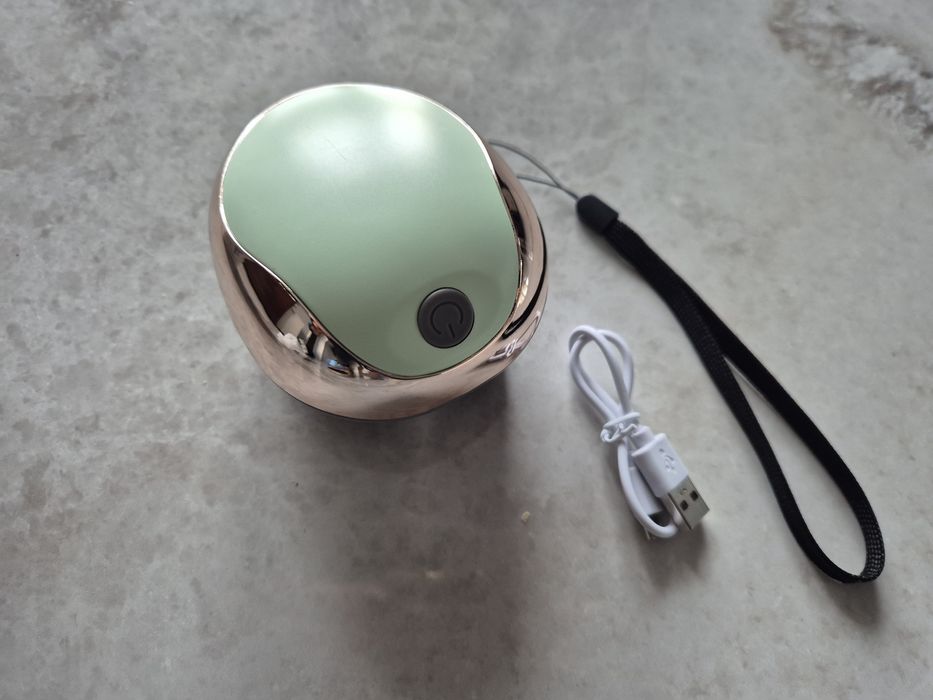 Elektryczny masażer do głowy