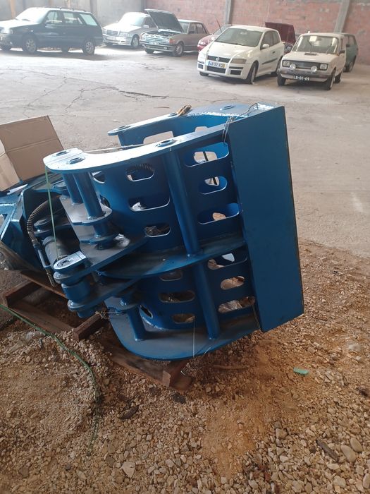 Pinça Rotativa para máquina jiratoria