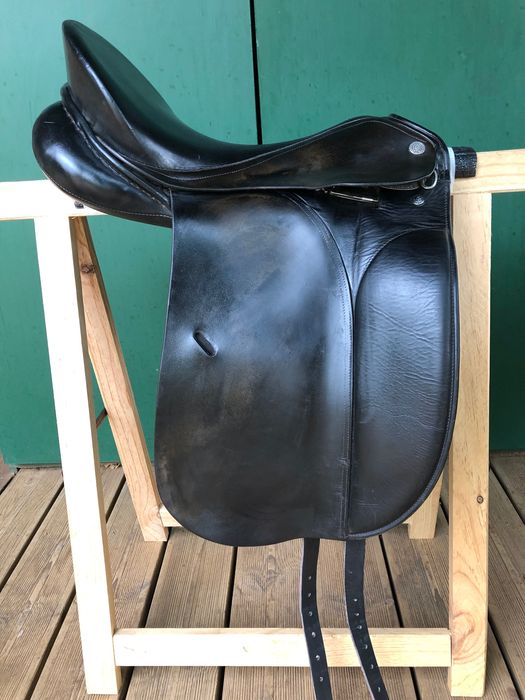 Sela Otto Schumacher Dressage 17”