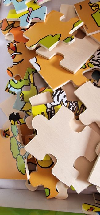 Puzzle de madeira , como NOVO , a partir dos 3 anos, 48 peças