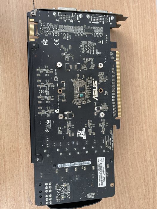 ASUS NVIDIA GeForce GTX 560Ti 1ГБ GDDR5 | АРТЕФАКТЫ