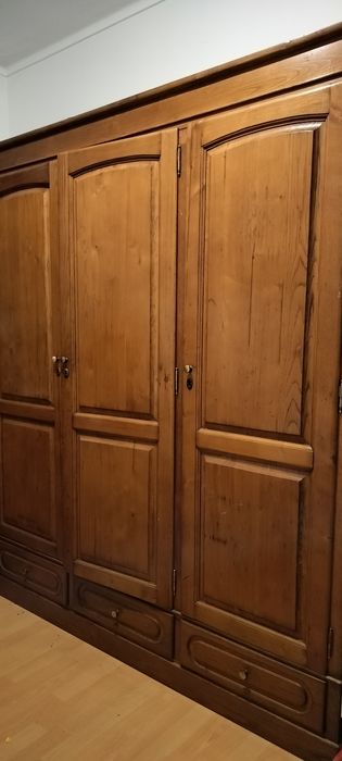 Armário de quarto com 3 portas