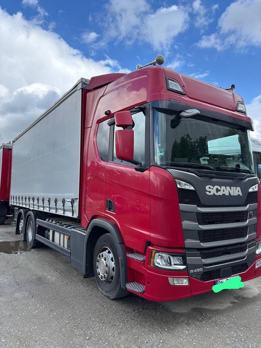 Scania R450 6x2 z Krone