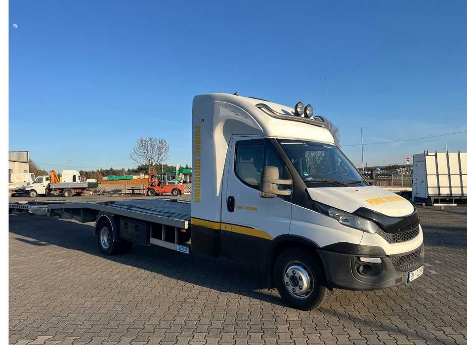 Iveco 70c17  POMOC DROGOWA  Specjalny !! Sypialnia 2 osobowa DMC 7t