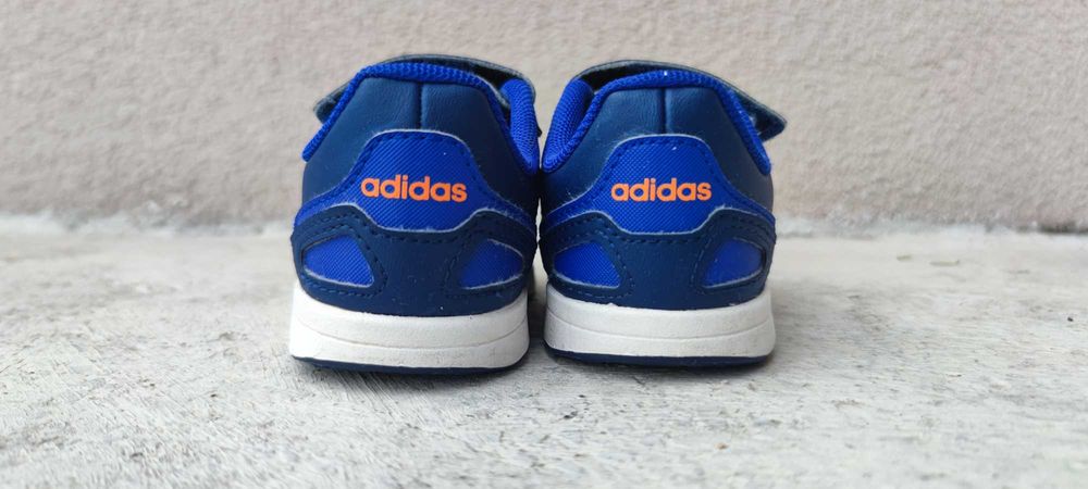 Dziecięce Buty ADIDAS
VS SWITCH 3 CF I H03794 rozmiar 22