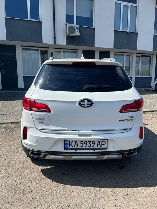 Авто FAW bestune x40