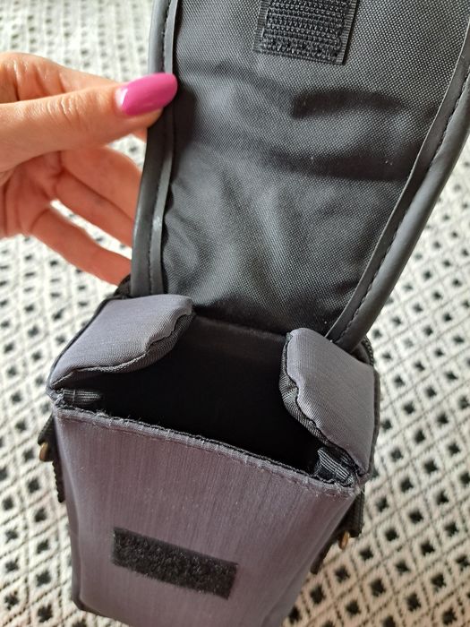 Solidne etui do aparatu