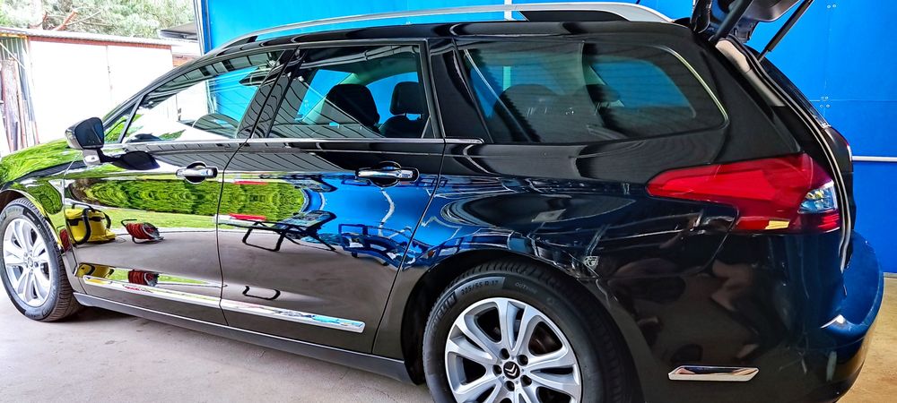 Auto detailing (polerowanie, pranie tapicerki, powłoka ceramiczna,)