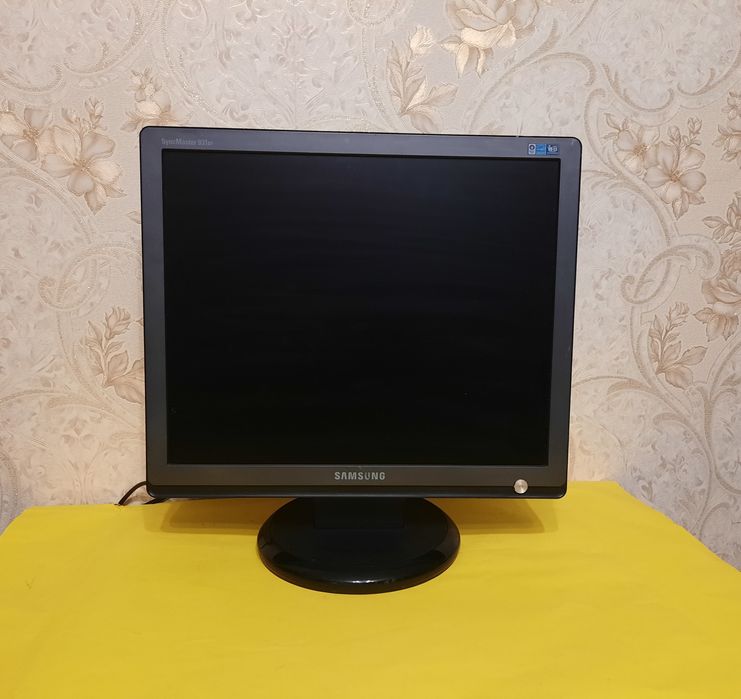Монитор  Samsung LS19MEDSB / 19" дюйм