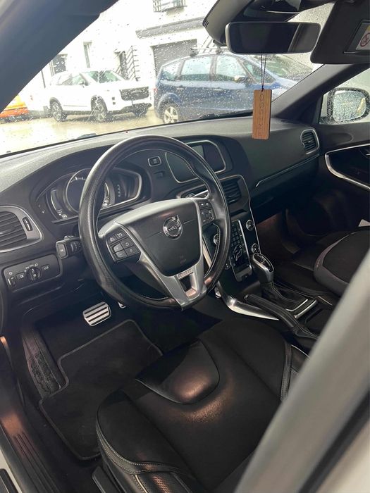Volvo V40 D3 R-Design