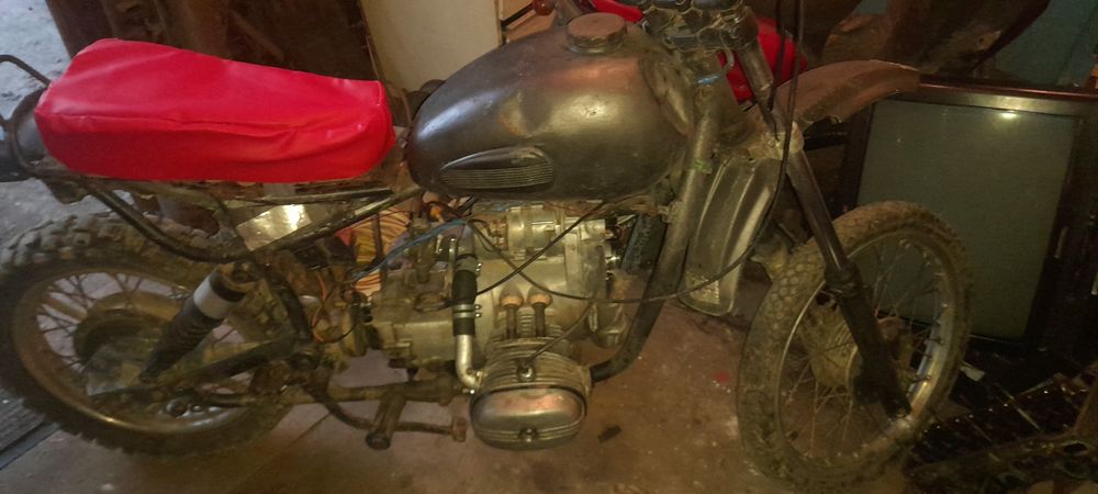 Продам Урал крос