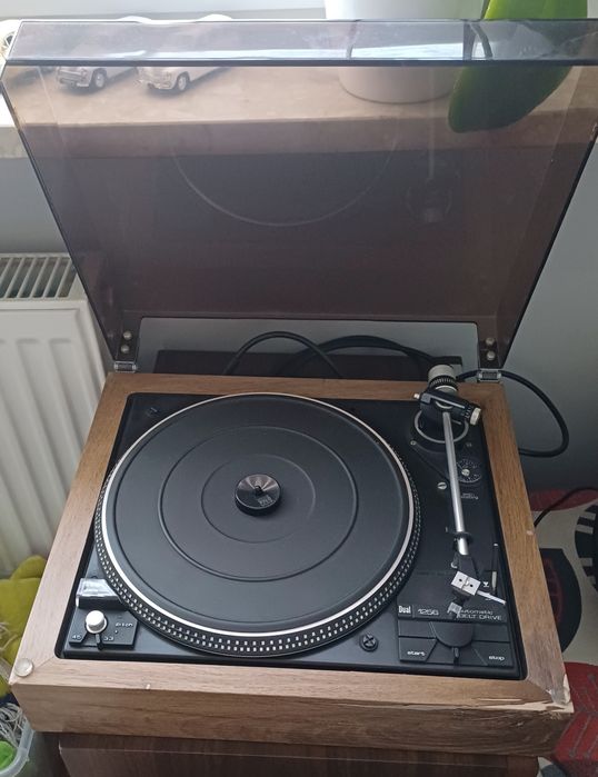 Gramofon Dual 1256