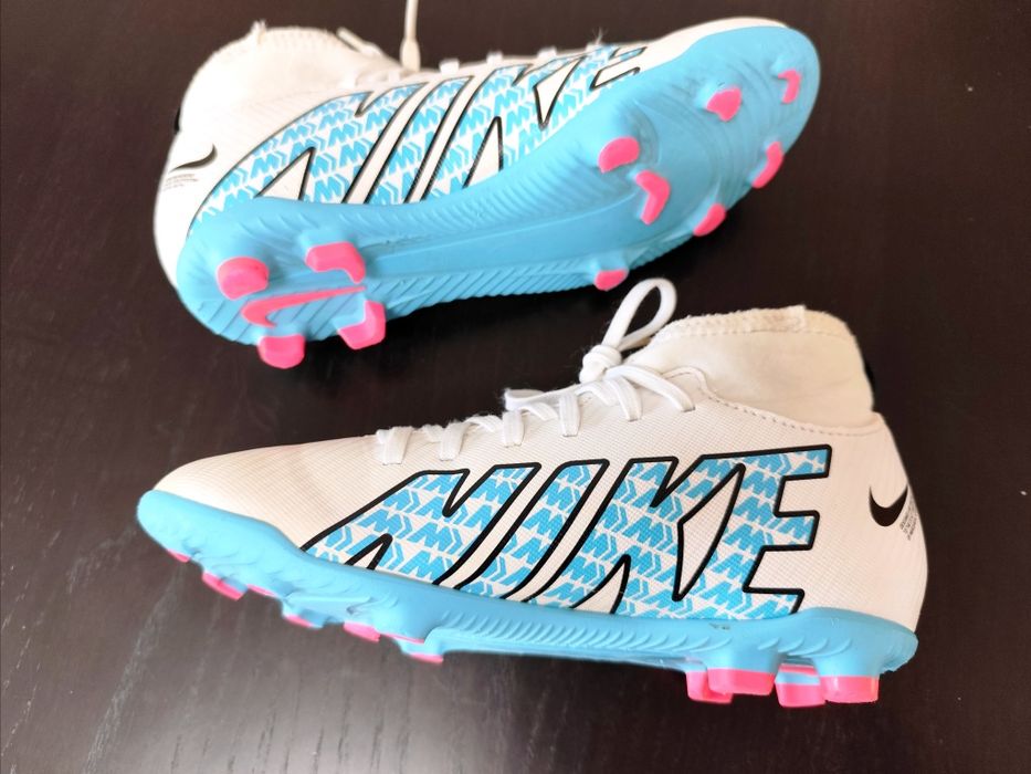 Chuteiras de Futebol - Nike Mercurial Superfly 9 Club (Tam. 33)