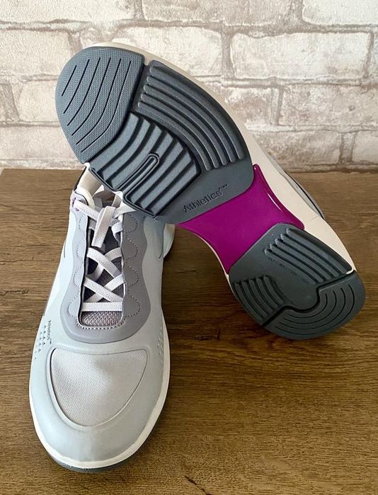 Оригінал! Кросівки Athletics Footwear One.2 , нові, 41 р. 26 см, Велика Британія