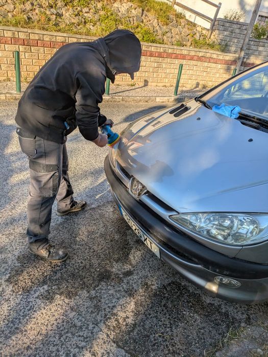 Polimento e restauro de faróis auto