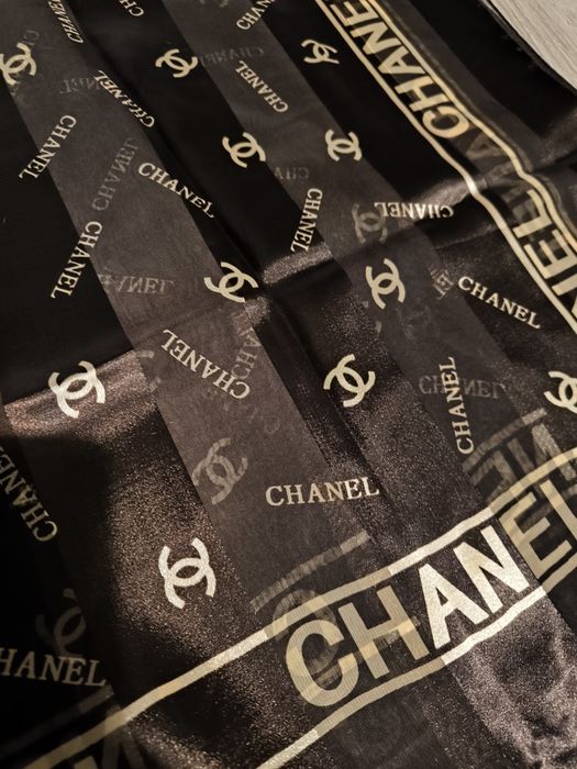 Chusta /szal Chanel