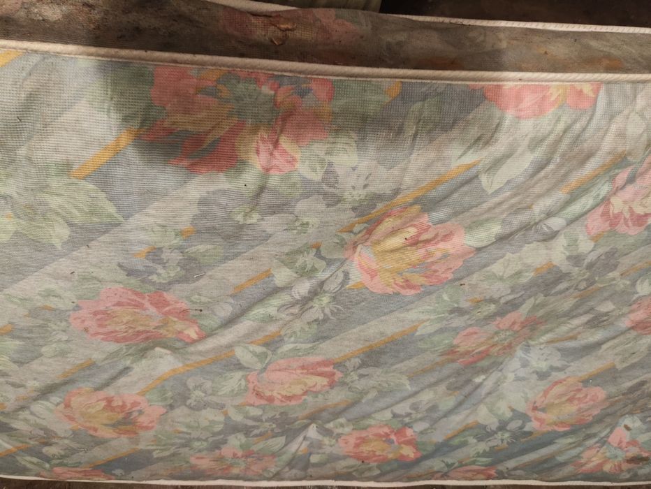 Продам матрас пружинний и ватяний