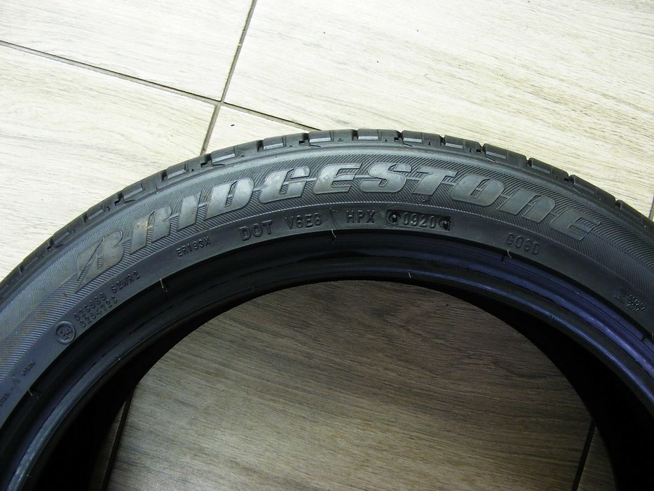 Літня гума 235/45/19 -4 шт.Bridgestone Dueler H/P.