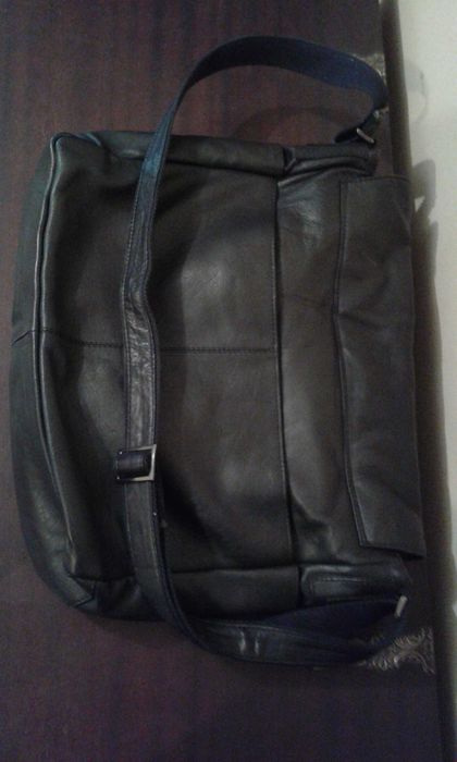 Mala preta em pele de vaca Tiffosi. Nova. Nunca foi Usada.