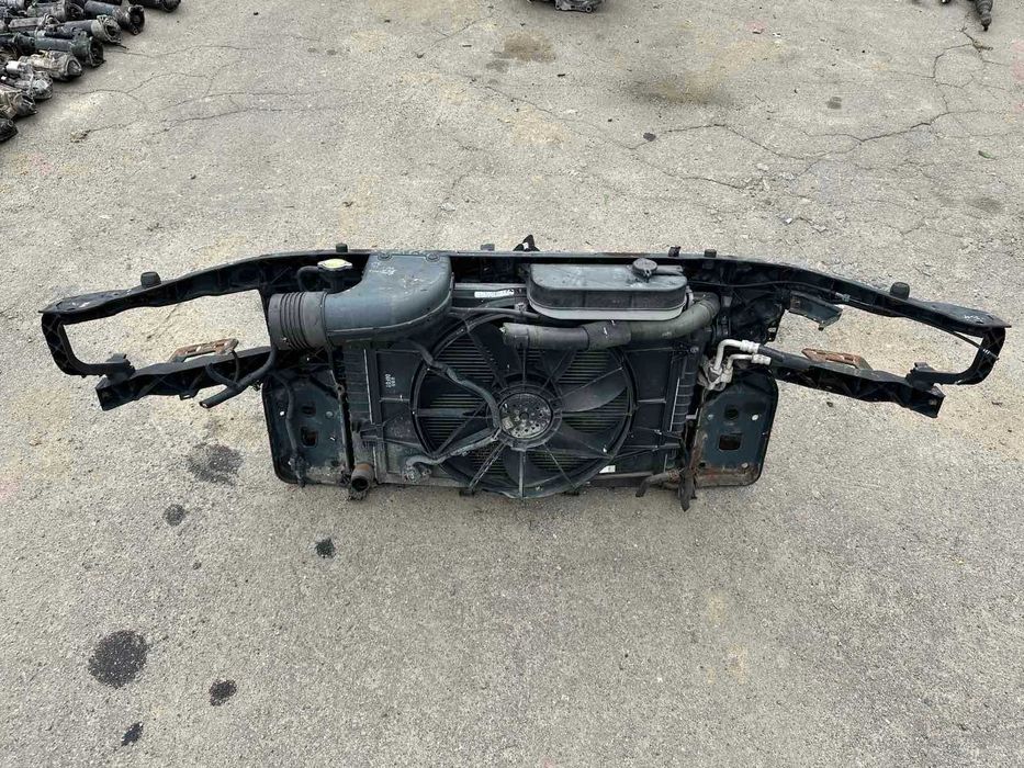 Екран Kia Sportage 2 передня панель Кіа спортедж телевізор радіатор