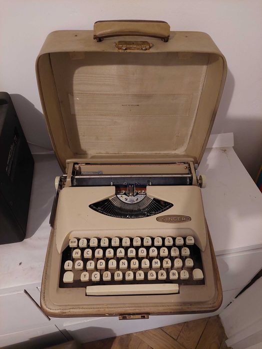 Máquina de escrever antiga