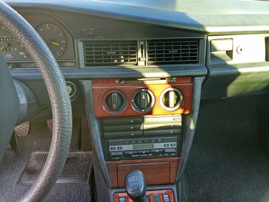 Mercedes 190 D (w201)- poucos kilometros