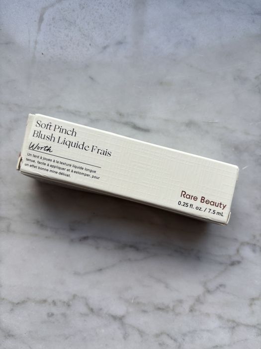 Róż w płynie Rare Beauty Soft Pinch Liquid Blush viral trwały glow