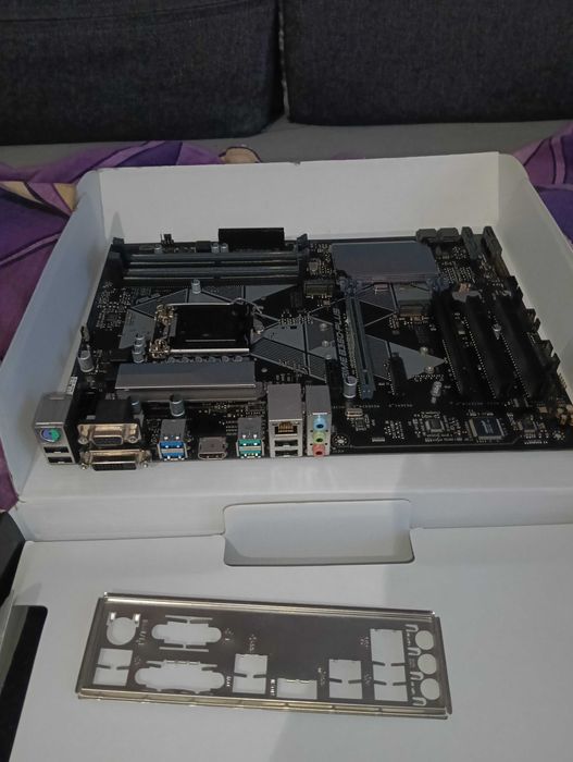 Płyta Prime B360-Plus(pudełko z innej płyty)