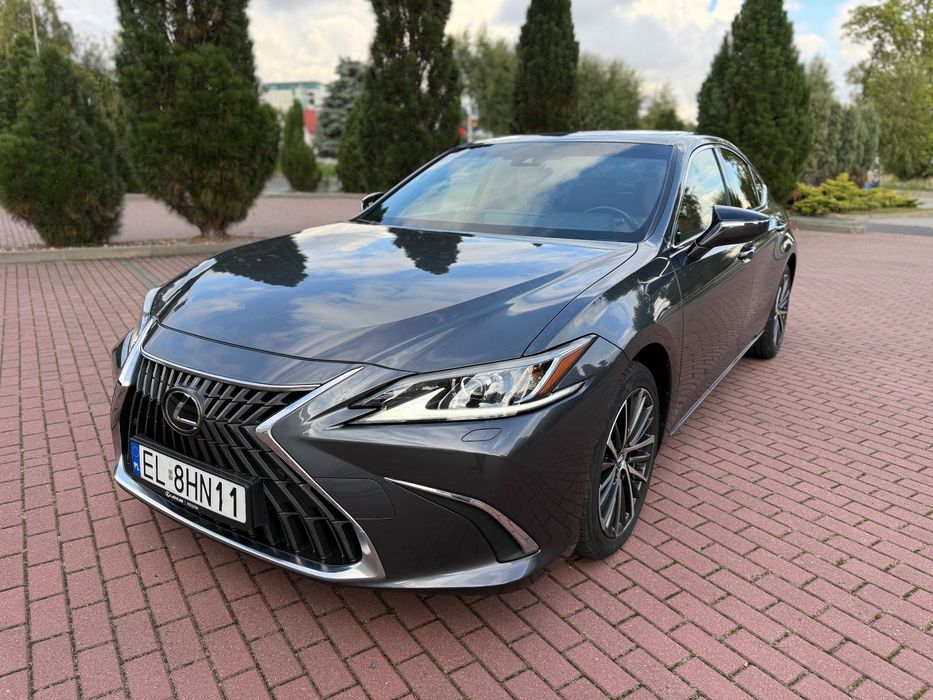 Lexus ES