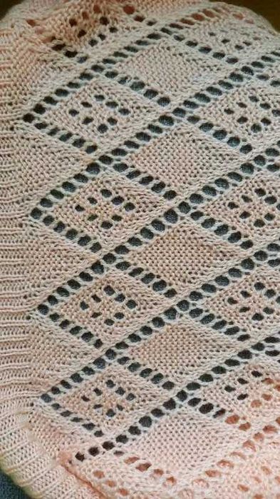 Ażurowy swterek jasny róż morelka