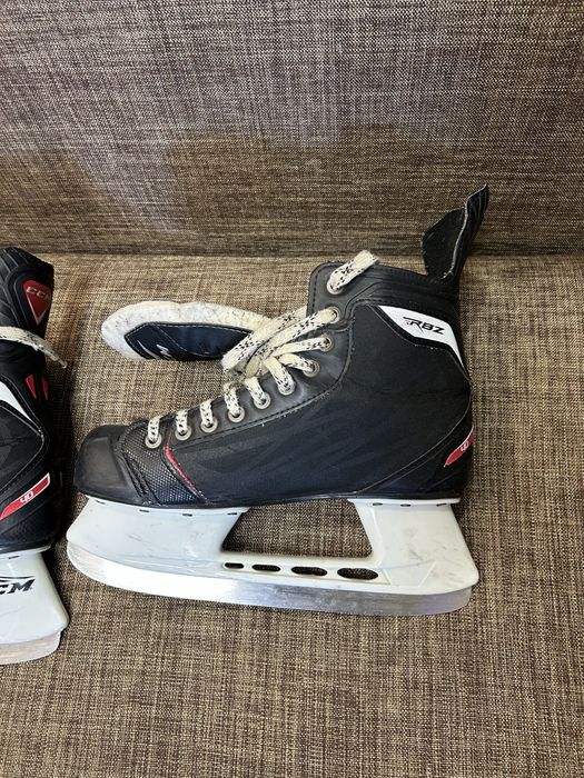 Продам ковзани (коньки) CCM RBZ 40. 42 розмір