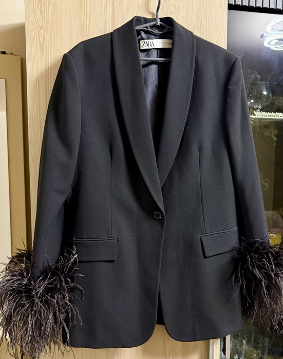 Піджак Zara з пірʼям
