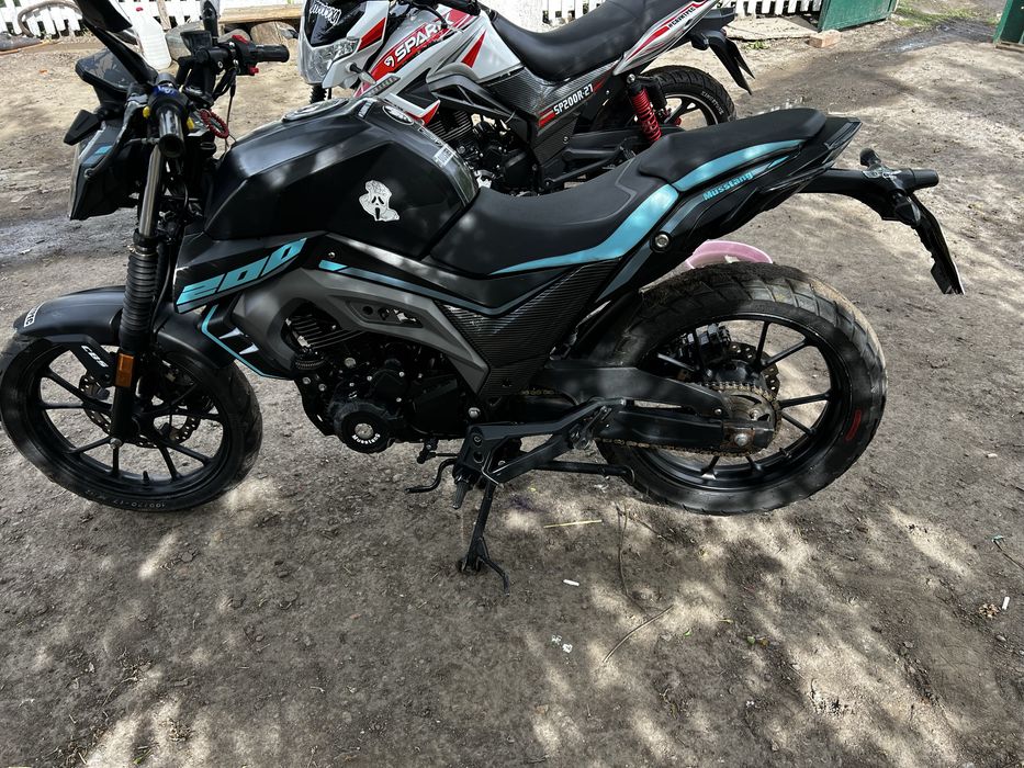 Продам мустанг ст 200