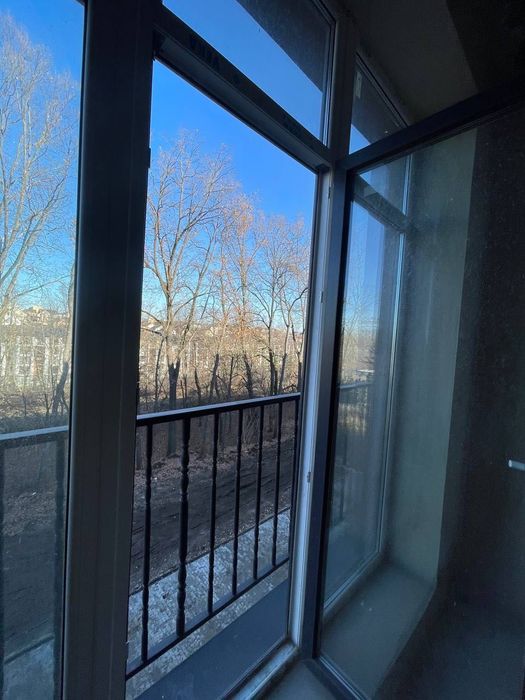 Продам 1к.кв 48м2 на 2 поверсі