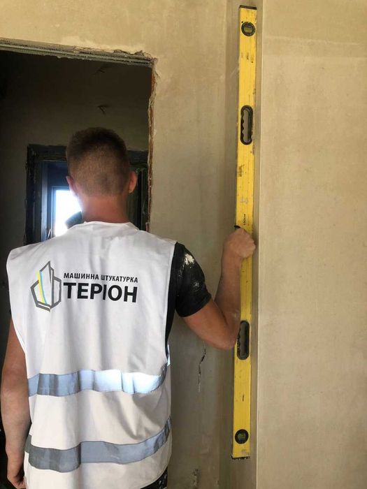 Машинна штукатурка стін, стен. Стяжка підлоги, пола.