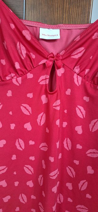 Koszulka nocna S Triumph usta serduszka