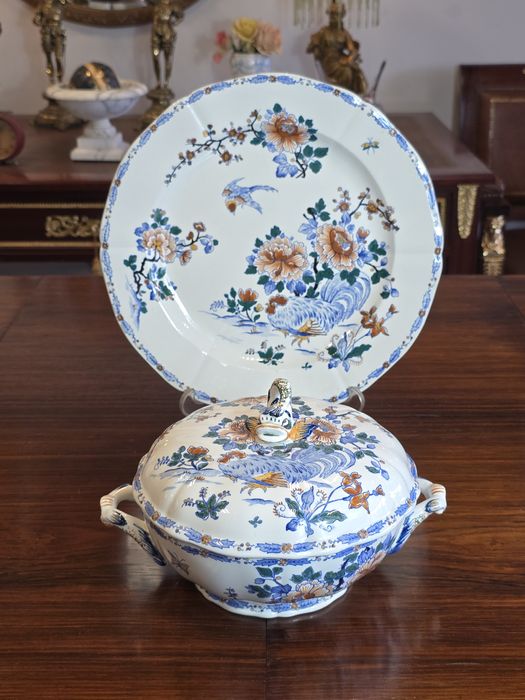 Faiança Francesa Gien Galos e Peónias terrina e prato