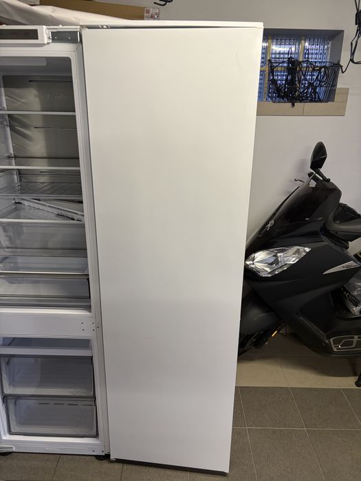 Lodówka pod zabudowe stan ideał elektrolux