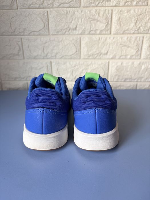 Кросовки Adidas 35,5p мокасини хайтопи кросівки