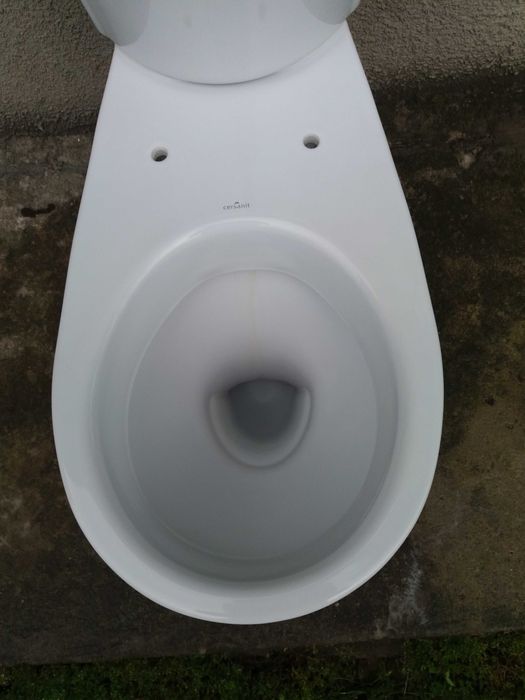 Kompakt WC Cersanit.