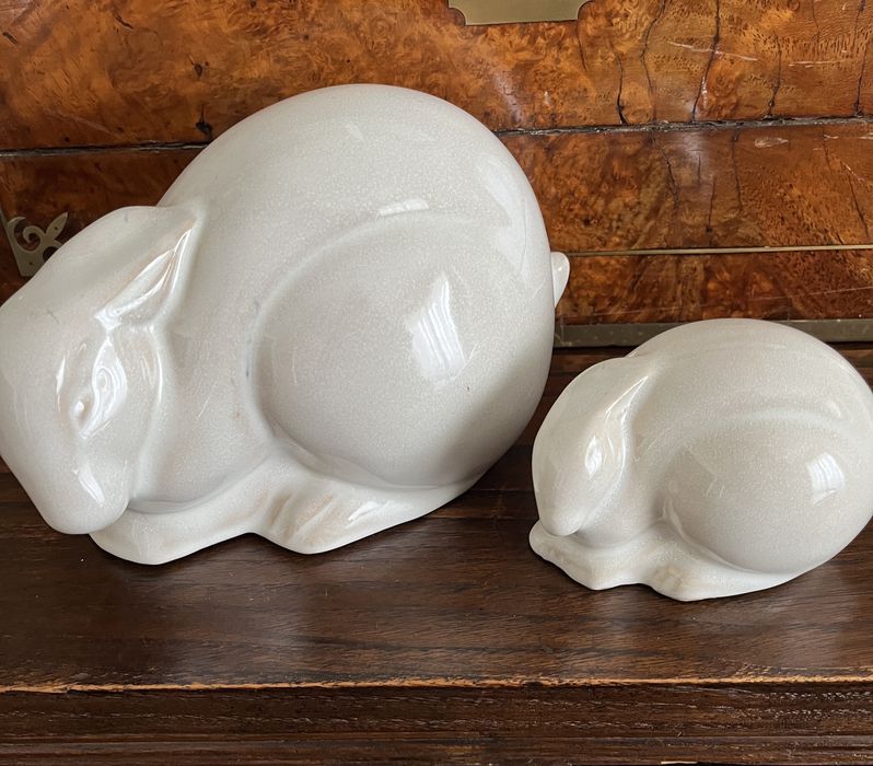 Dois coelhos para decoração