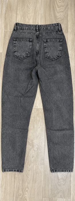 Сірі джинси Mom Jeans