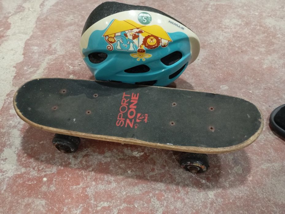 Skate de criança + capacete