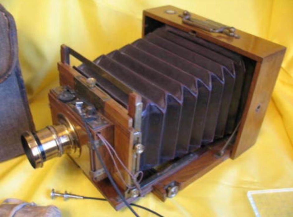 Máquina fotografia madeira antiga