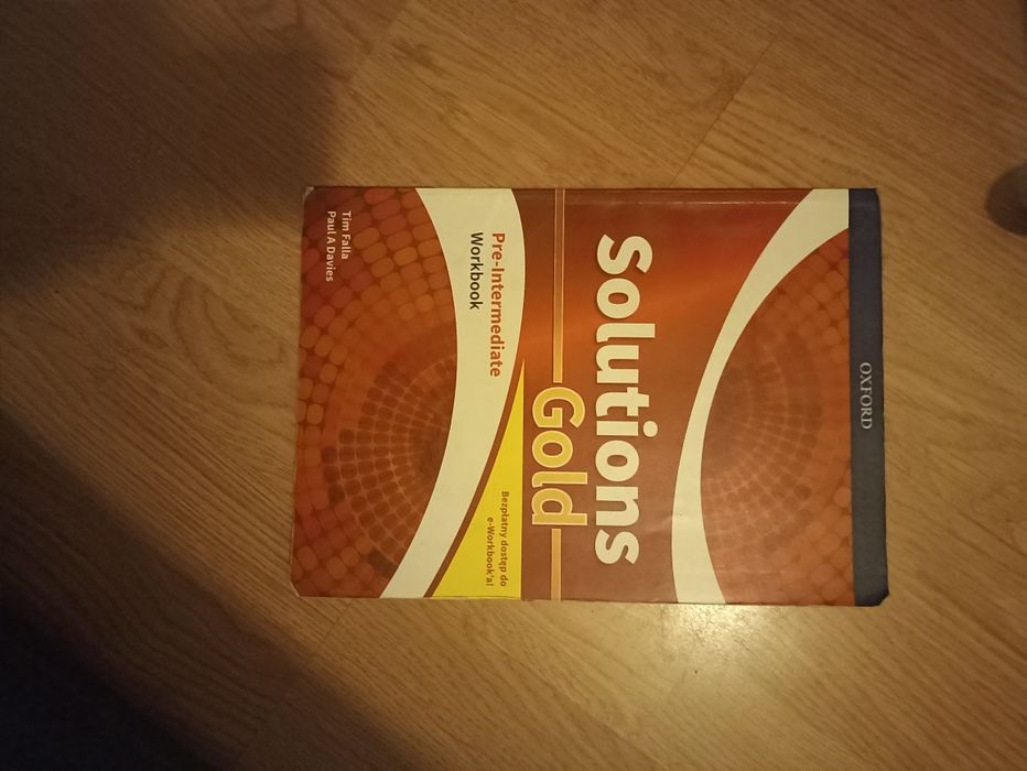 Solutions Gold Workbook (Czerwony)