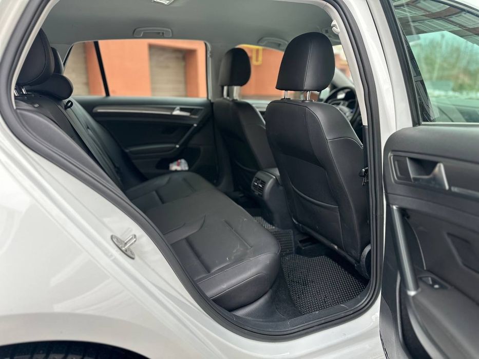 Продам електрокар  e-golf
